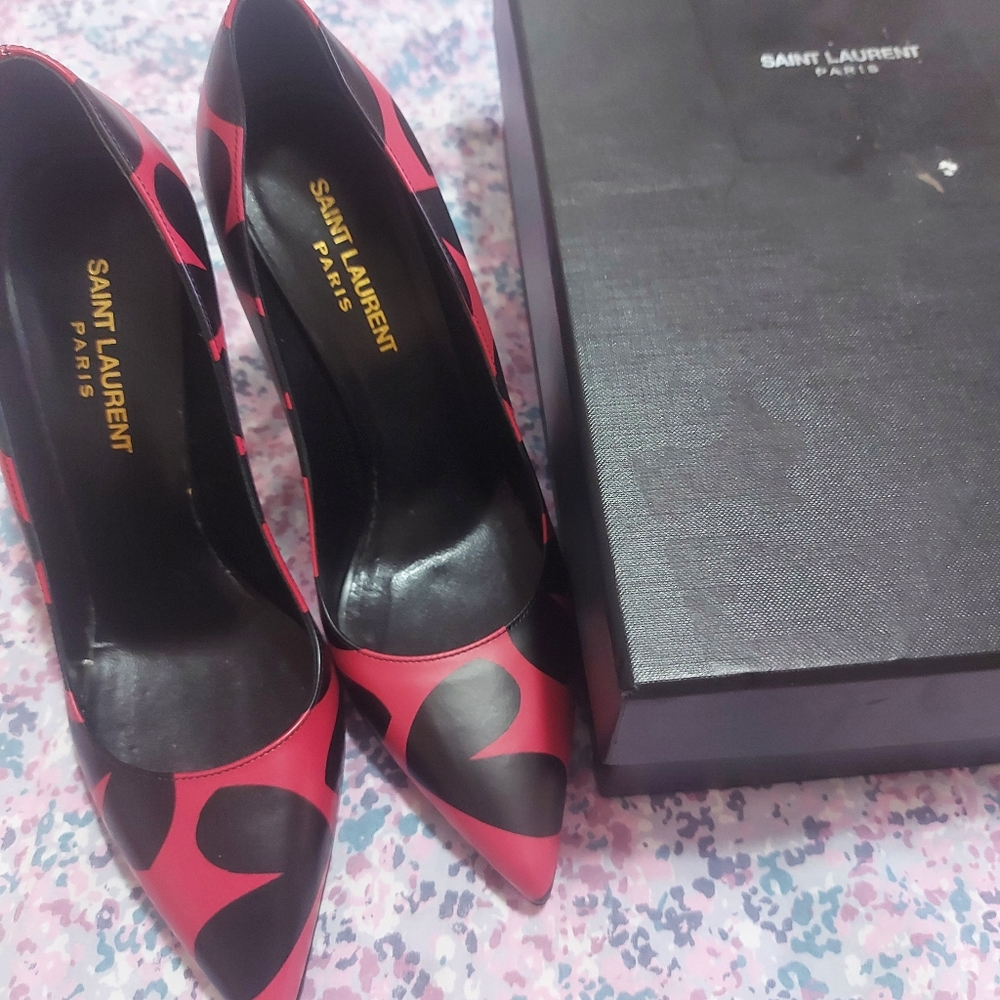 New YSL Heels women size 7.5 color Black And Red beautiful colors Feel Free